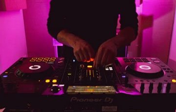 Explore DJs & Music in Ahmedabad